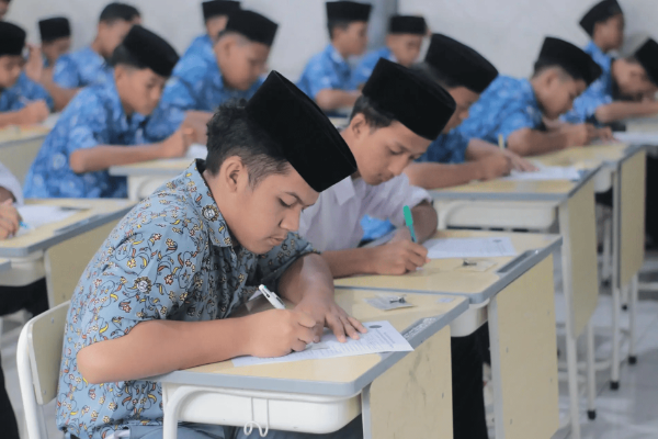 Suasana dan kegiatan Pesantren Muhammadiyah Al-Furqon